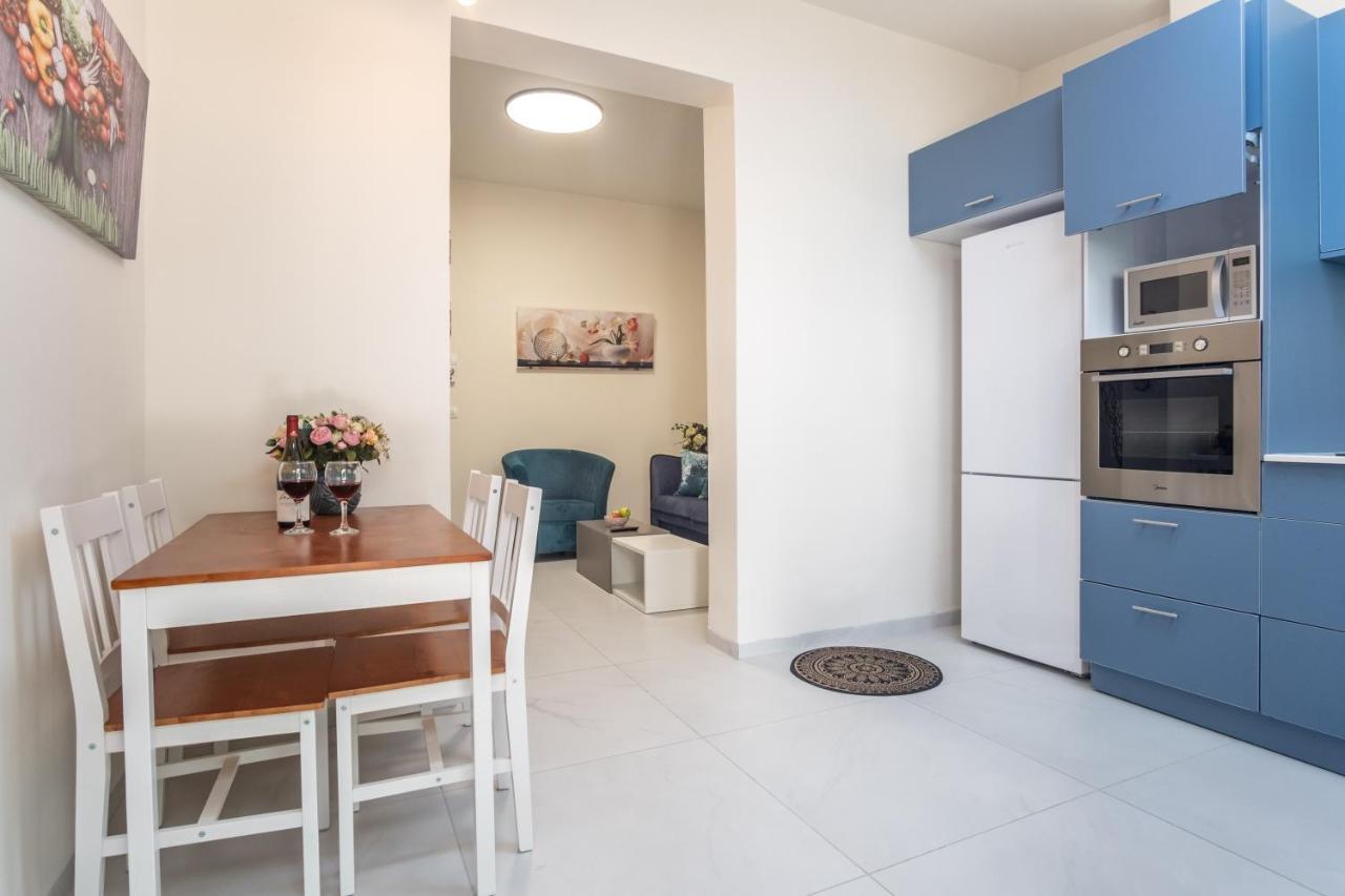 Port City Haifa - Luxury Apartments 50 Mtrs From The Beach المظهر الخارجي الصورة